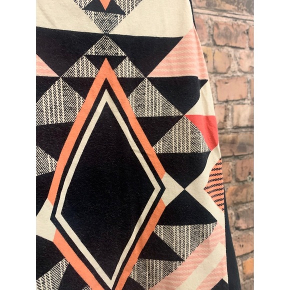 Patterned Express Dress - Picture 2 of 4